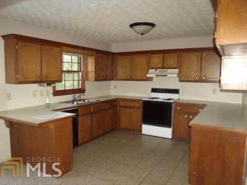 80 River Ct N, Covington, GA 30016 photo 3