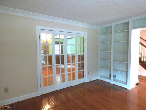 2866 Summercrest Ln, Duluth, GA 30096 photo 3
