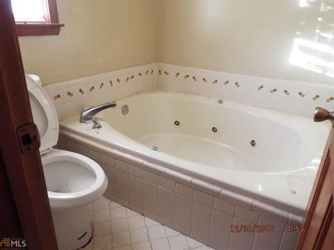 135 Orchard, Rex, GA 30273 photo 8