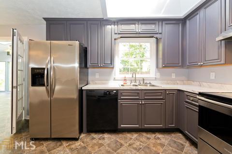 3114 Arlington Dr, Rex, GA 30273 photo 9