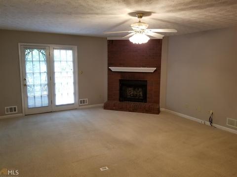 25 Hayes Ct, Rex, GA 30273 photo 4