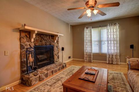 2031 Hutton Dr, Grayson, GA 30017 photo 7