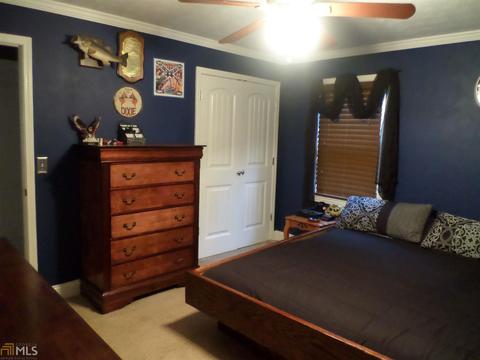 824 Whispering Pines Dr, Toccoa, GA 30577 photo 2