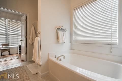 1055 Julius Dr, Suwanee, GA 30024 photo 14