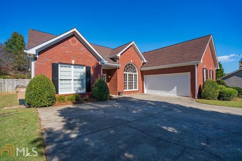 1055 Julius Dr, Suwanee, GA 30024 photo 1