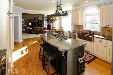 1352 Riverview Run Ln, Suwanee, GA 30024 photo 6