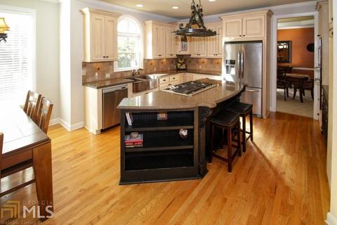 1352 Riverview Run Ln, Suwanee, GA 30024 photo 9