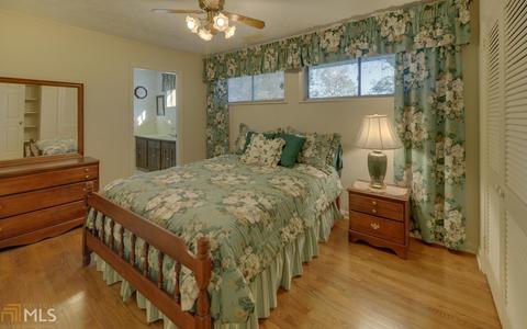 220 Chenocetah Dr, Cornelia, GA 30531 photo 19