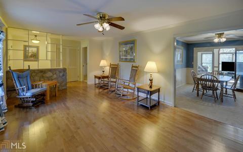 220 Chenocetah Dr, Cornelia, GA 30531 photo 5