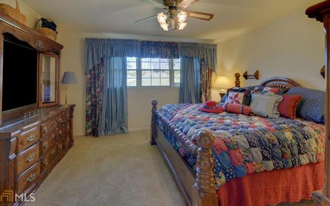 220 Chenocetah Dr, Cornelia, GA 30531 photo 17