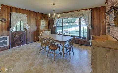 220 Chenocetah Dr, Cornelia, GA 30531 photo 9