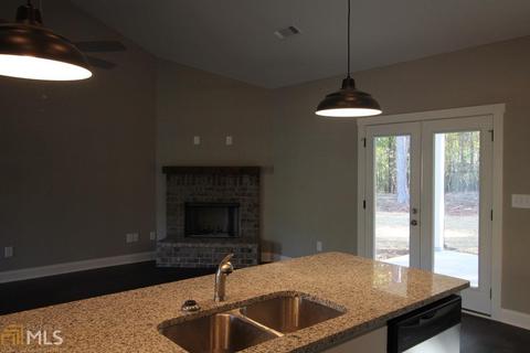 1070 Matthew Ln, Madison, GA 30650 photo 5