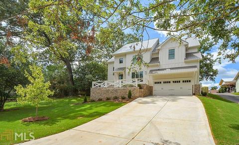 2864 Georgian Dr W, Chamblee, GA 30341 photo 2