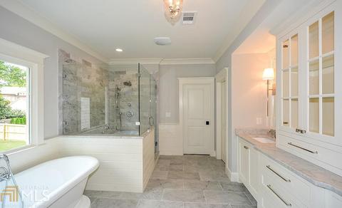2864 Georgian Dr W, Chamblee, GA 30341 photo 17