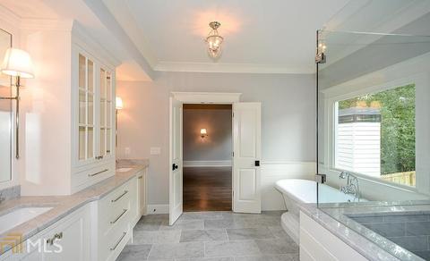 2864 Georgian Dr W, Chamblee, GA 30341 photo 18