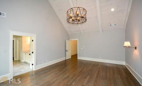 2864 Georgian Dr W, Chamblee, GA 30341 photo 15