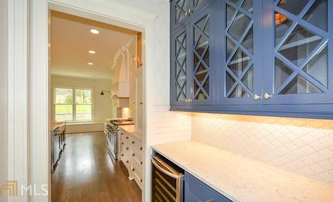 2864 Georgian Dr W, Chamblee, GA 30341 photo 8