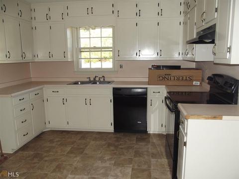 1230 Fairview Dr, Monroe, GA 30656 photo 9