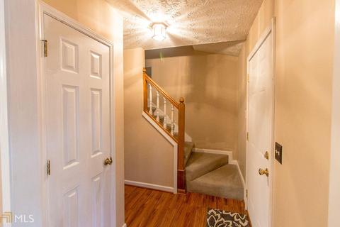 2011 Hutton Dr, Grayson, GA 30017 photo 3
