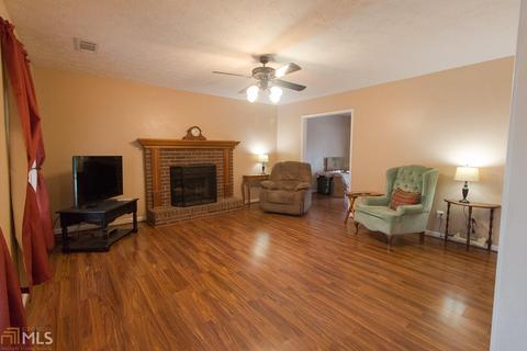2011 Hutton Dr, Grayson, GA 30017 photo 5