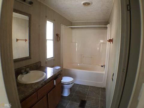 1638 N Hicks Rd, Toccoa, GA 30577 photo 5