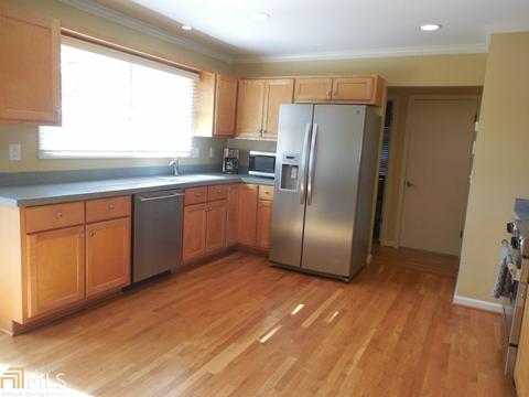 3827 Commander Dr, Chamblee, GA 30341 photo 6