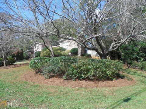 3827 Commander Dr, Chamblee, GA 30341 photo 3