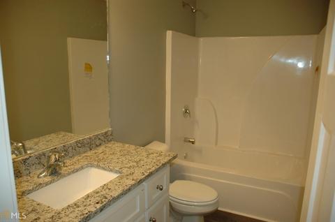 139 Wellington Dr, Lagrange, GA 30240 photo 6