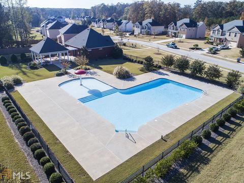 222 Kyndal Dr, Hampton, GA 30228 photo 4