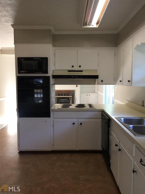224 E Lakeview Dr, Lagrange, GA 30240 photo 10