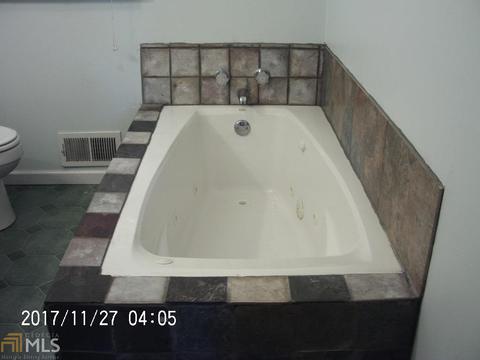 224 E Lakeview Dr, Lagrange, GA 30240 photo 14