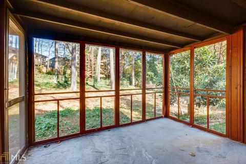 2596 Mural Dr, Chamblee, GA 30341 photo 12