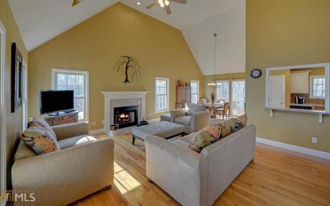 13 Summit Ridge Dr, Toccoa, GA 30577 photo 4