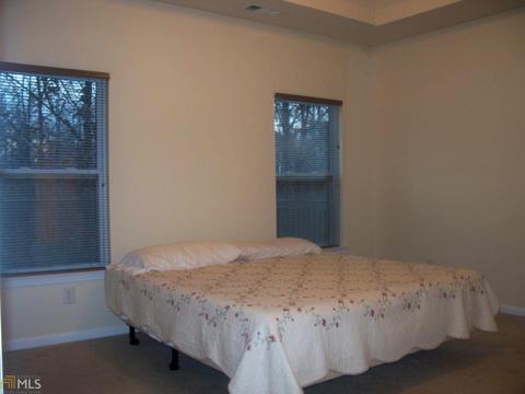 680 Moonlight Way, Suwanee, GA 30024 photo 13