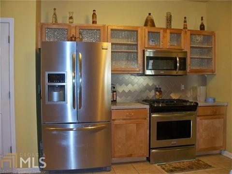 680 Moonlight Way, Suwanee, GA 30024 photo 2