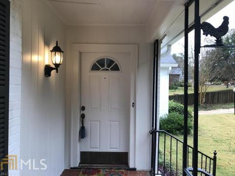 428 Gordon Cir, Lagrange, GA 30240 photo 2