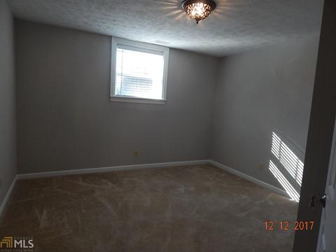 209 Lake Forest Dr, Lagrange, GA 30240 photo 11