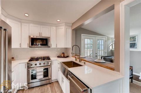 3039 Skyland Dr, Chamblee, GA 30341 photo 9