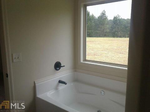 247 Arnold Rd, Statham, GA 30666 photo 8