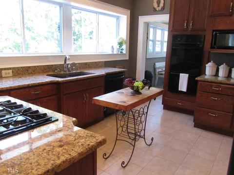 8752 Jefferson Rd, Commerce, GA 30529 photo 3