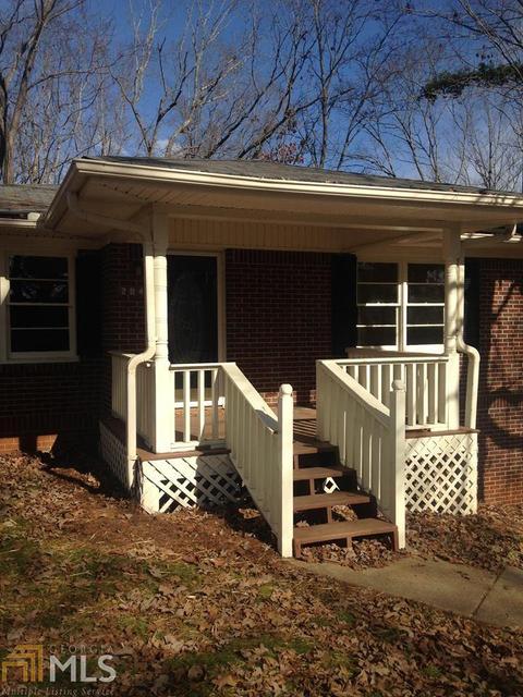 294 Hickory Cir, Toccoa, GA 30577 photo 2