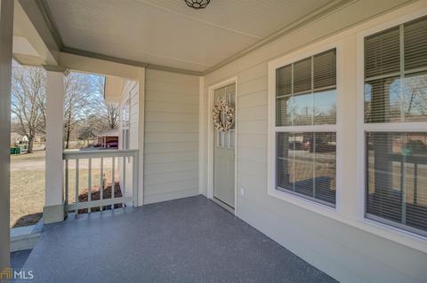 72 Circle Dr, Winder, GA 30680 photo 3