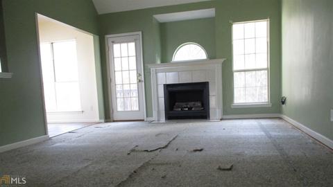 641 Fieldcrest Dr, Mcdonough, GA 30253 photo 2