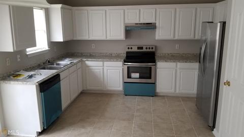 10776 Knotty Pine Pl, Hampton, GA 30228 photo 2