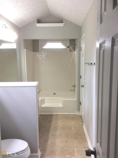 185 Lakefront Dr, Covington, GA 30016 photo 8