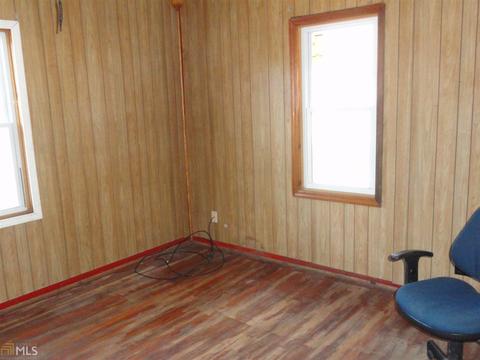 24 Glenda Dr, Lagrange, GA 30240 photo 12