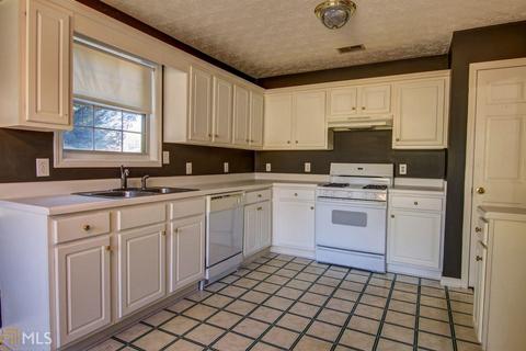 365 Freeman Dr, Covington, GA 30016 photo 8