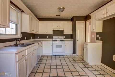 365 Freeman Dr, Covington, GA 30016 photo 7