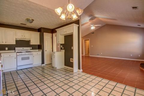 365 Freeman Dr, Covington, GA 30016 photo 10