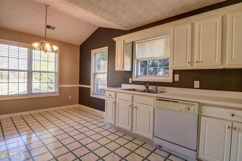 365 Freeman Dr, Covington, GA 30016 photo 9